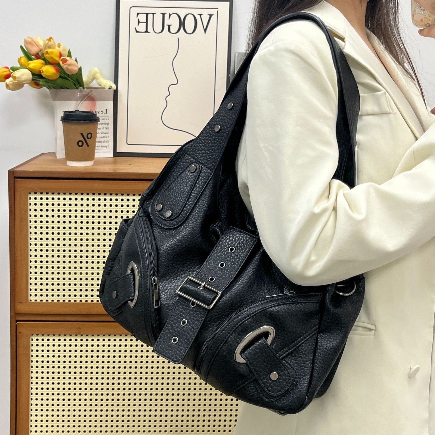 Women's Large Capacity Hot Motorcycle Versatile High-grade Women's Shoulder Bag