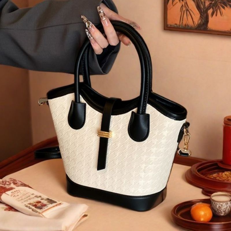 Stylish Elegant Classic Women's Exquisite Family Women's Handbag