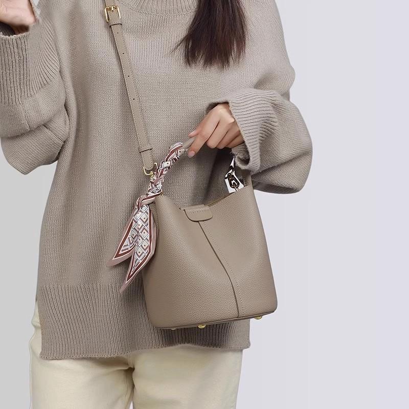 Women's Fashion Crowd Design Commuter Level Sense Small Square Bag