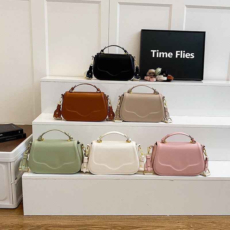 Women's Spring Fashion Commuter Leisure Versatile Saddle Women's Shoulder Bag