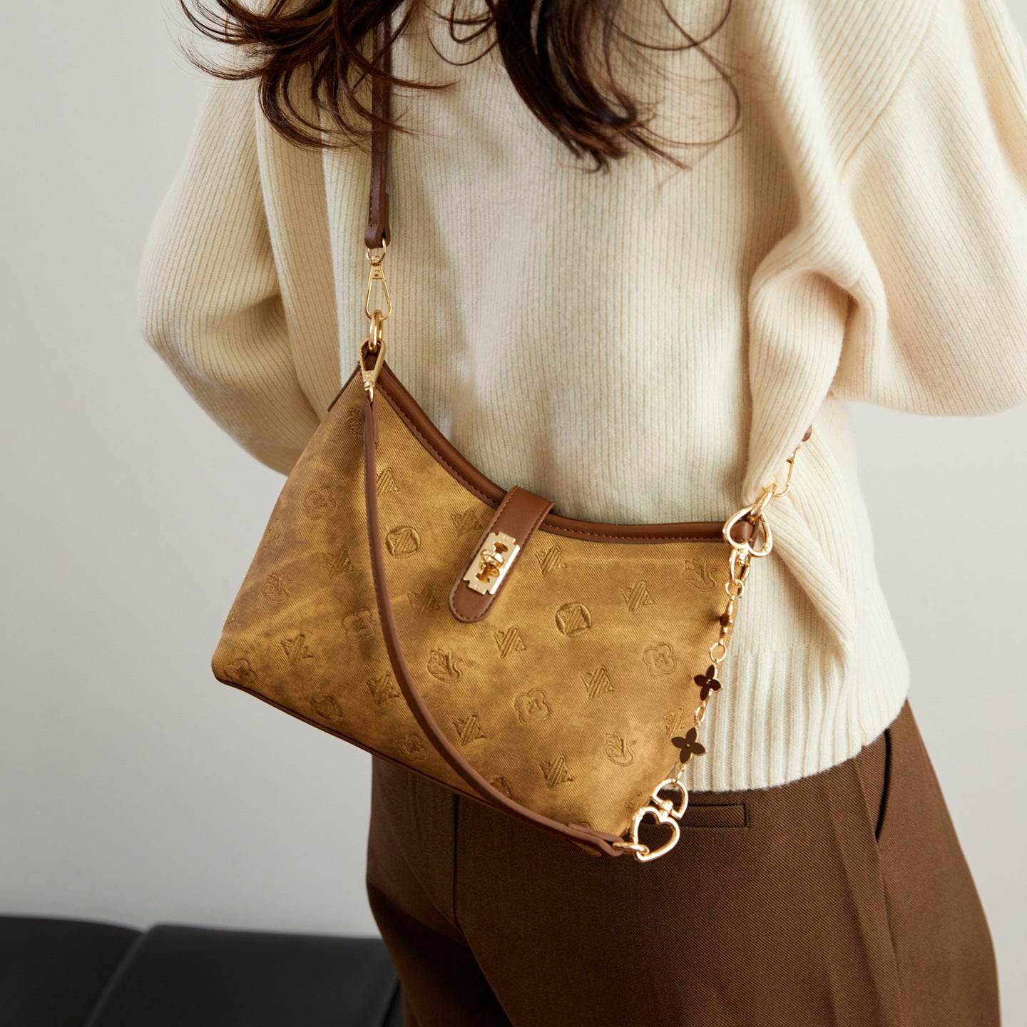 Women's Style Underarm Light Luxury Commuter High-grade Women's Messenger Bag