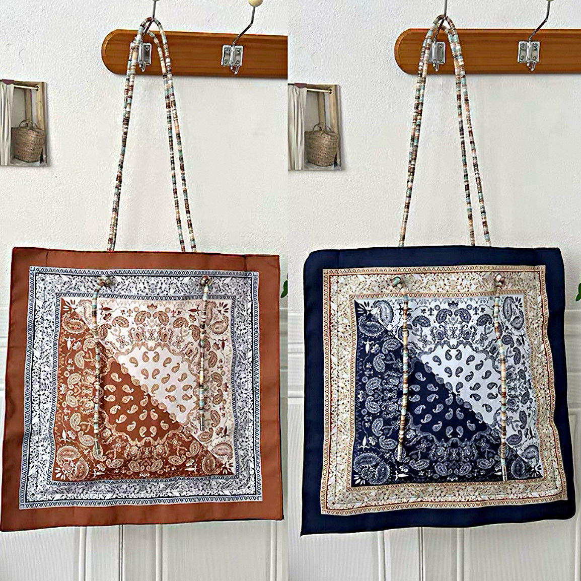 Large Capacity Duplex Printing Elegance Retro Women's Messenger Bag