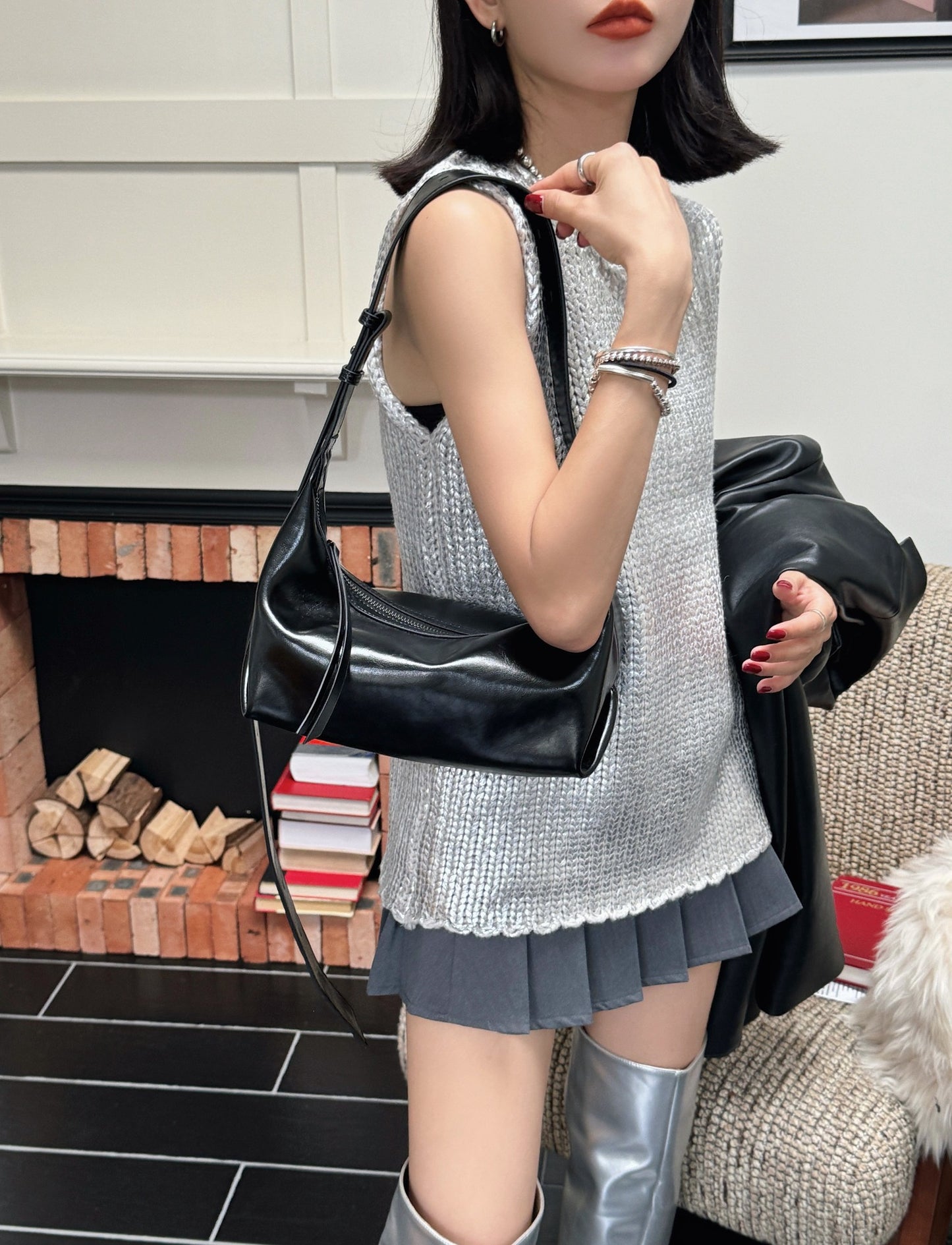Women's Genuine Leather Dumplings Underarm High-grade Light Women's Messenger Bag