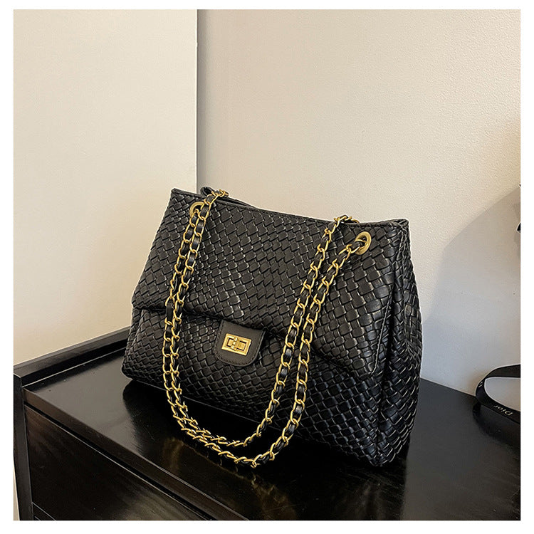 Women's Retro Fashion Underarm Indentation Commute Leisure Tote Bag