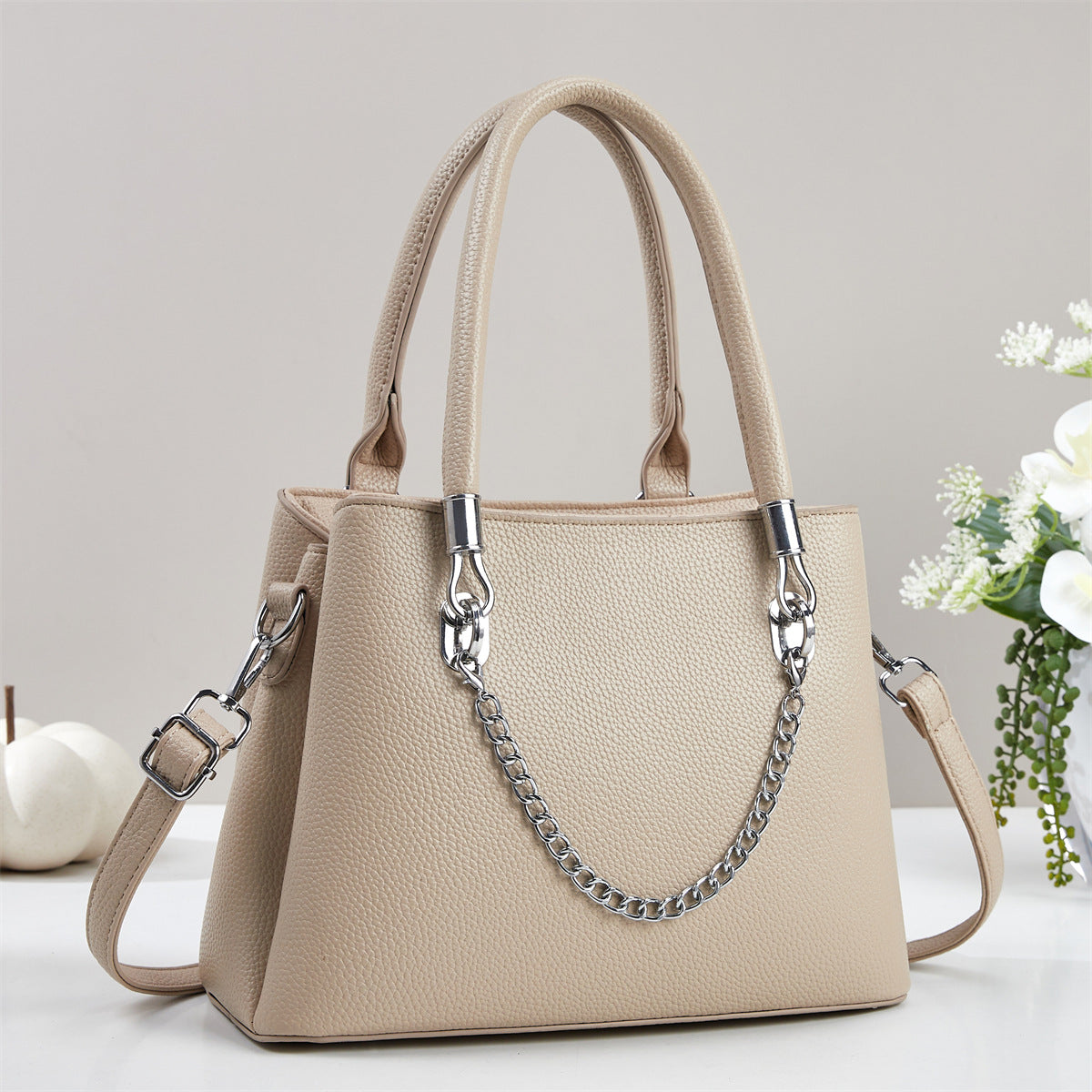 Women's Fashion Design Large Capacity Minority Commuter Bags
