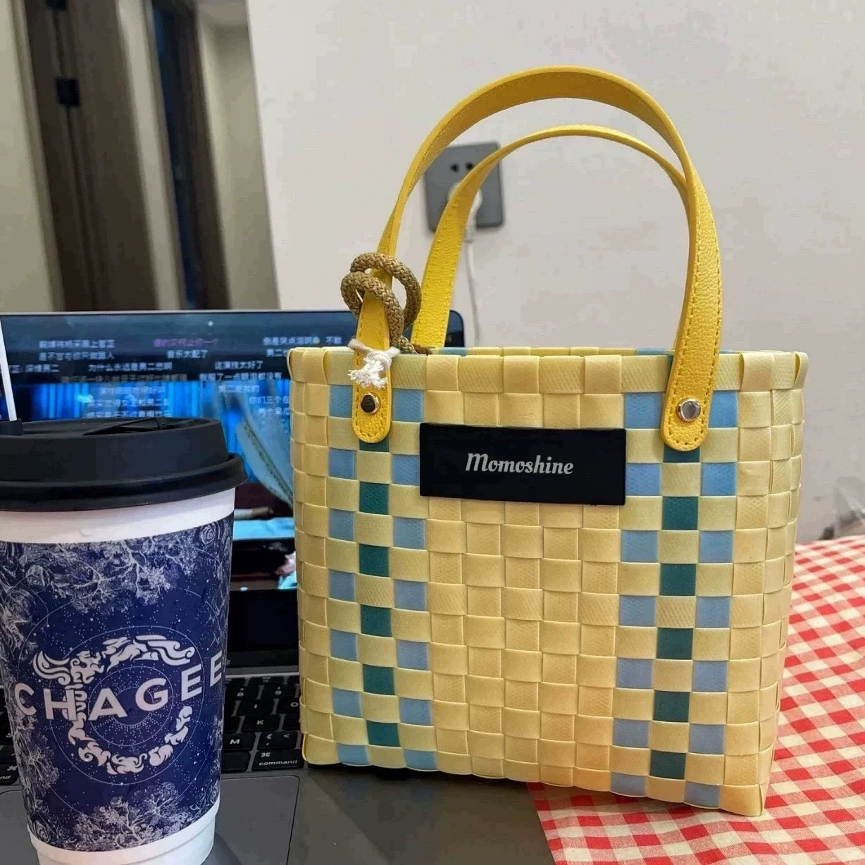 Women's Trendy Vegetable Basket Hand Carrying Holding Women's Handbag