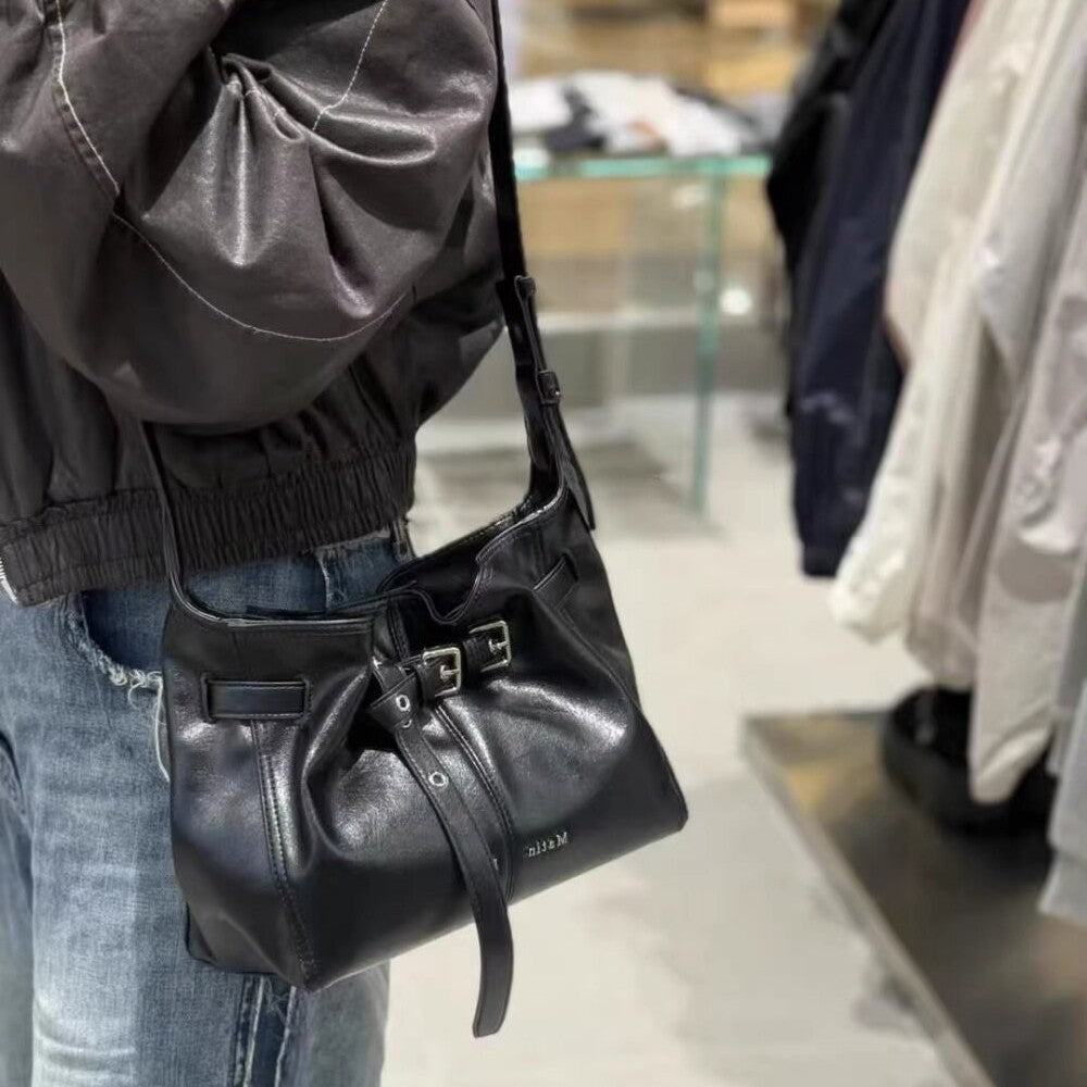 Women's Solid Color Pleating Motorcycle Large Capacity Women's Messenger Bag