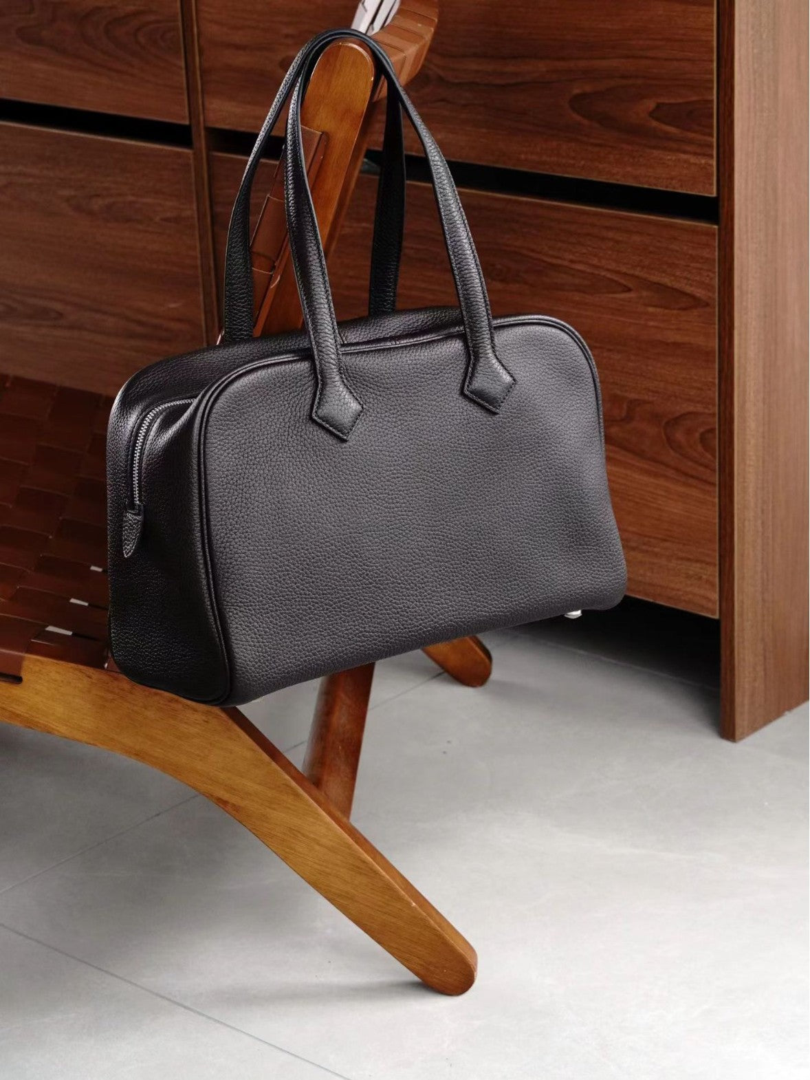 Women's Victoria First Layer Cowhide Large Capacity Versatile Commuter Women's Shoulder Bag