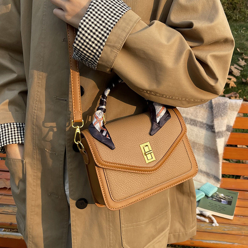 Women's High-grade Large Capacity Fashion Commuter Women's Messenger Bag