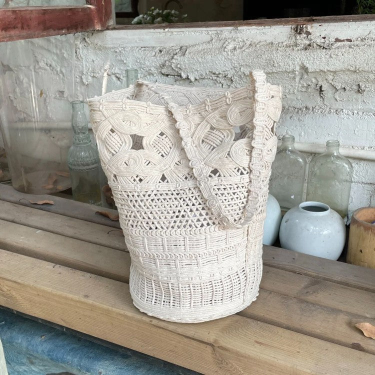 French Single Straw Hollow Lace Woven Vacation Women's Leather Bag