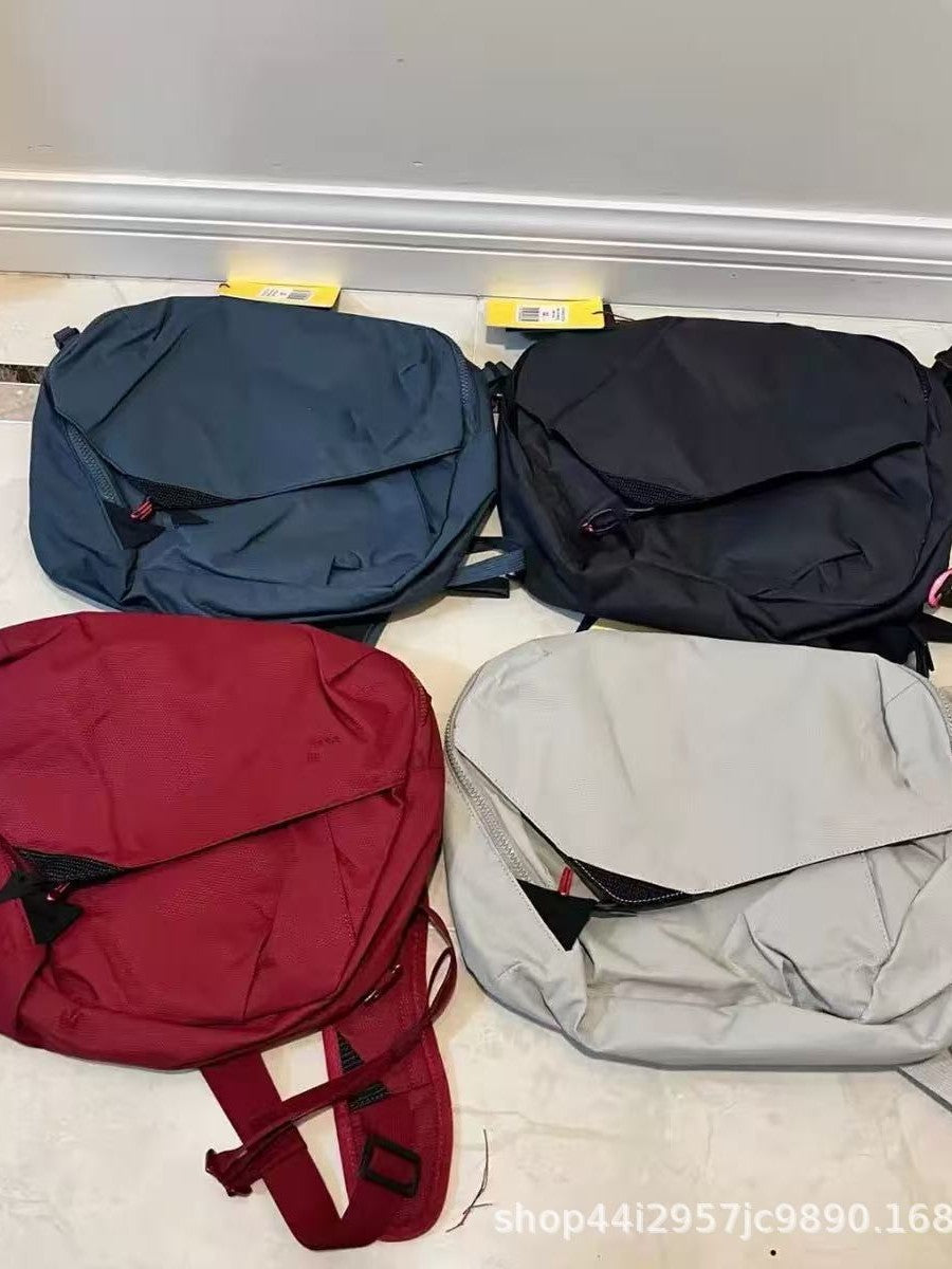 Charming Slouchy Classic Mouse Couple Riding Travel Bags