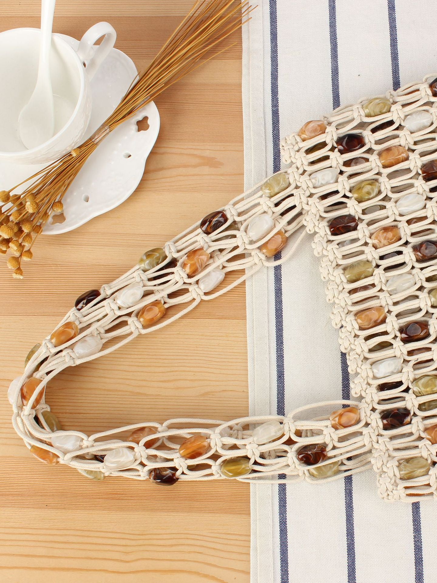 Women's Fashionable Hand-woven Design Beaded High-grade Retro Women's Handbag