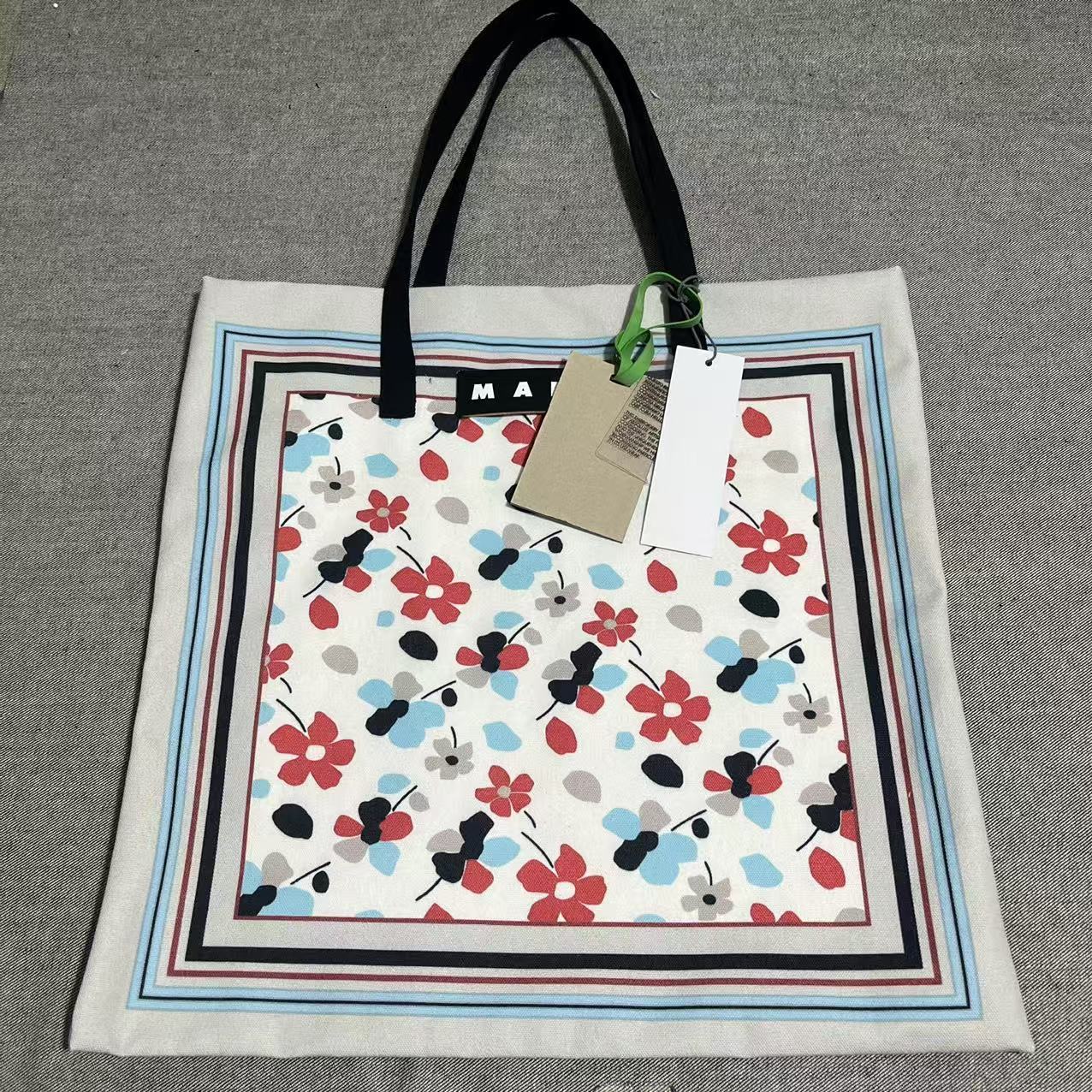 Creative Pretty Model Canvas Leisure Shopping Tote Bag
