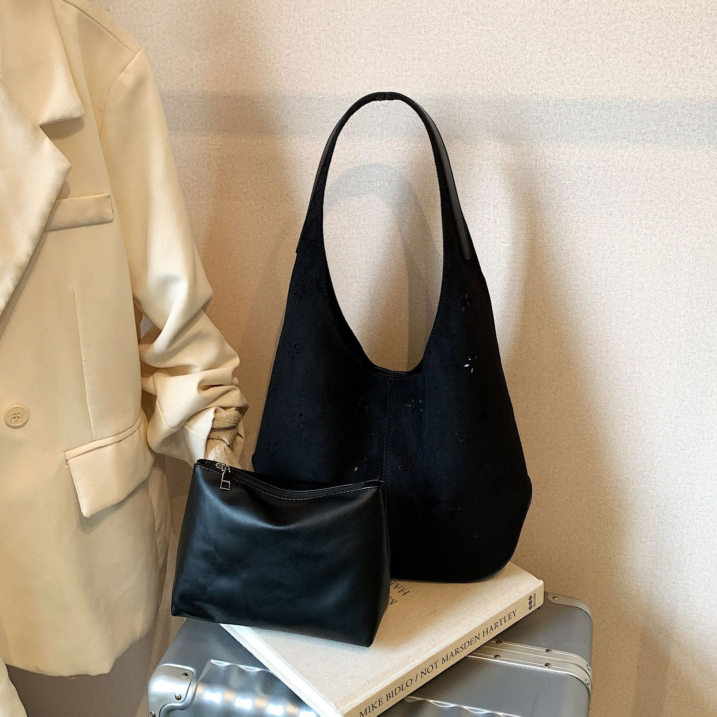 Capacity Suede Hollow Petal Commuting Fashion Women's Shoulder Bag