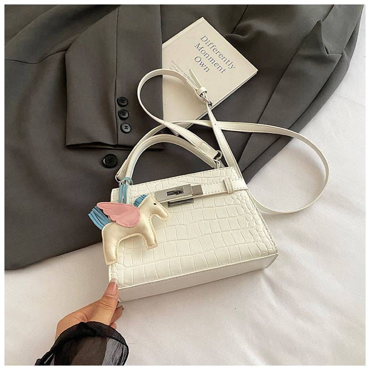 Women's Summer Simple Textured Western Style Niche Commuter Bags
