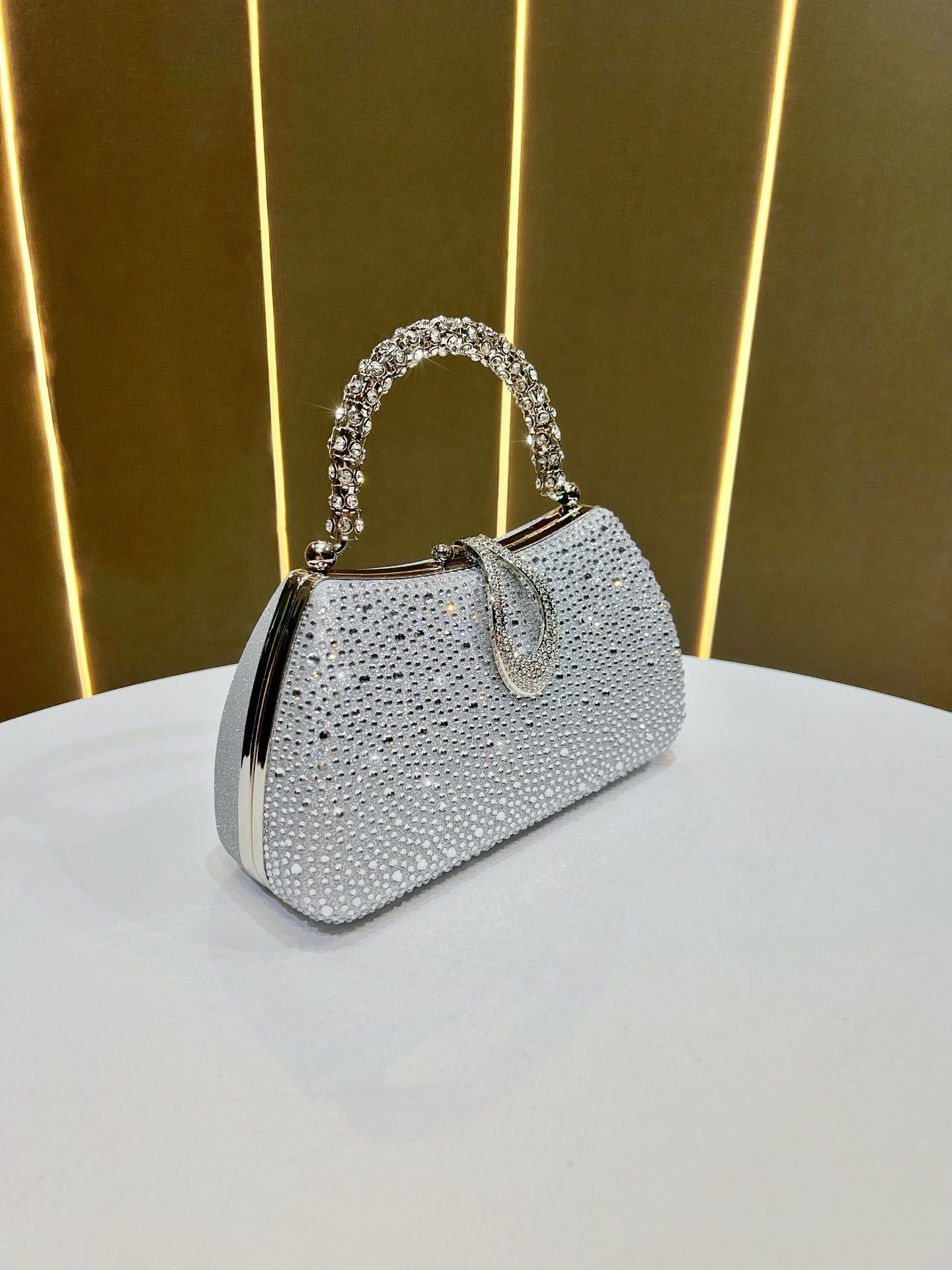 Attractive Fashionable Light Luxury Chain Dress Dinner Bag