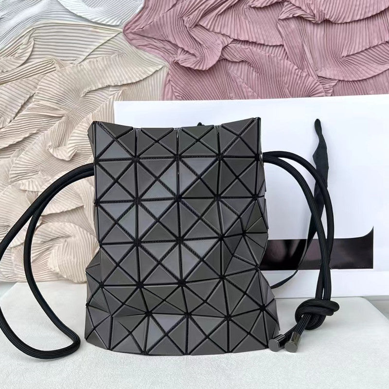 Women's Drawstring Two Colors Glossy Diamond Plaid Women's Messenger Bag