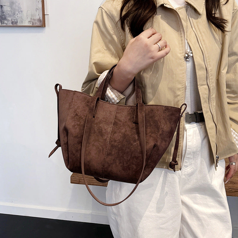 Fashion Matte Leather Wings Style Retro Women's Shoulder Bag