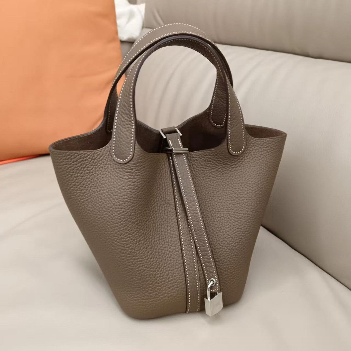 Women's Wax Line Cowhide Vegetable Basket Retro Bucket Bags