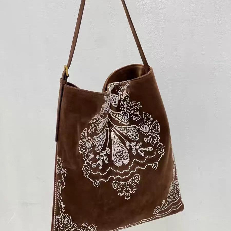 Women's Bohemian Embroidery Matte Leather Beads Large Capacity Retro Easy Matching Women's Shoulder Bag