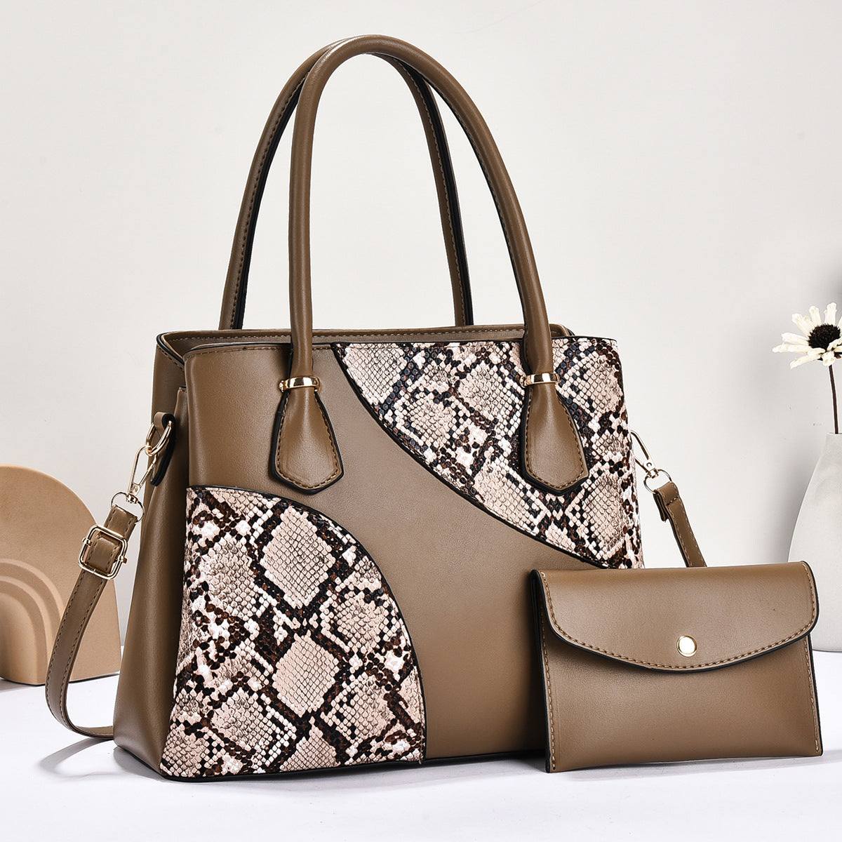Snake Pattern Fashion Stitching Letter Personality Trendy Texture Light Tote Bags
