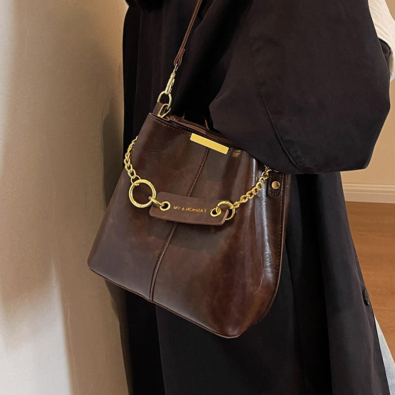 Women's Versatile Retro Soft Leather High-grade Light Women's Messenger Bag