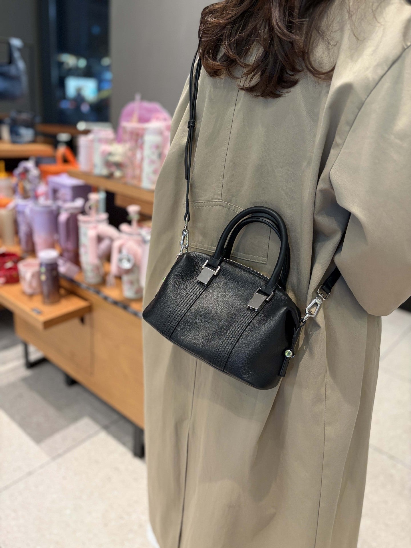 Women's Cowhide Natural Drop One Zipper Simple Underarm Shopping Bags