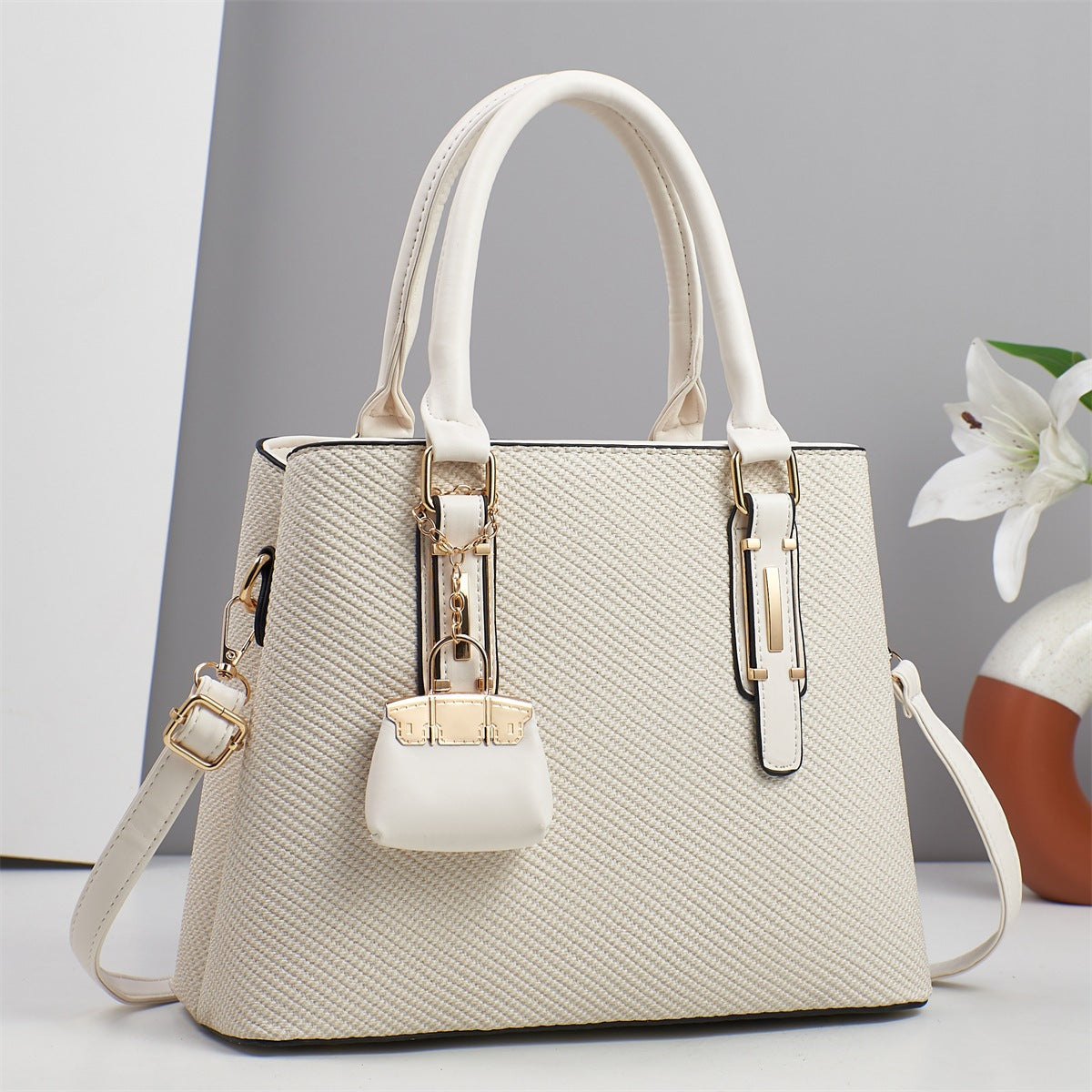 Women's Striped Change Large Capacity Fashion Portable Women's Shoulder Bag