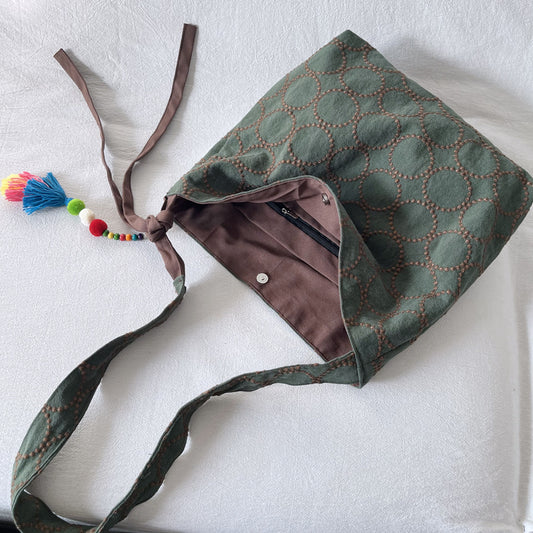 Medium Ming Style Tambourine Flower Linen Embroidered Women's Messenger Bag