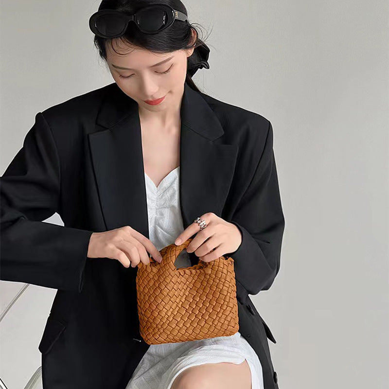 Women's Pretty Hand-woven Vegetable Basket Chain Women's Shoulder Bag