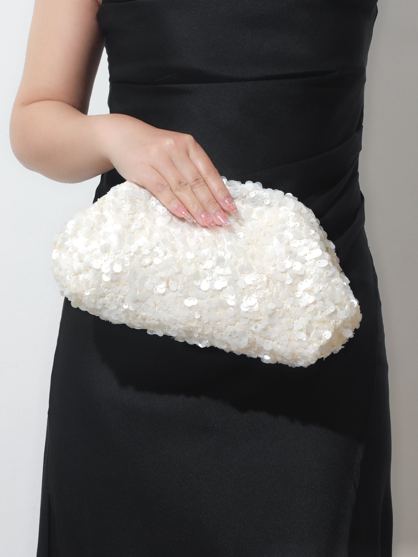 Color Matte Sequins Glitter Clip Cloud Temperament Dinner Bag
