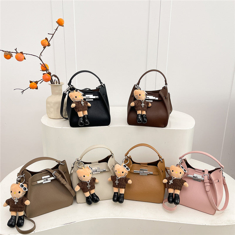 Women's Niche High-grade Versatile Fashion Retro Capacity Shoulder Bags