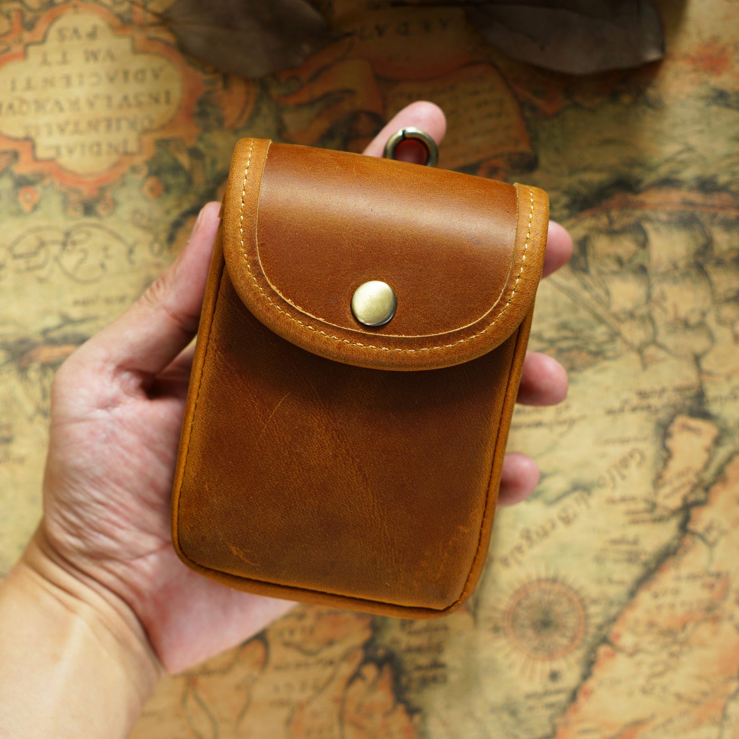 Men's Cowhide Crazy Horse Leather Mini Cigarette Retro Men's Fanny Pack