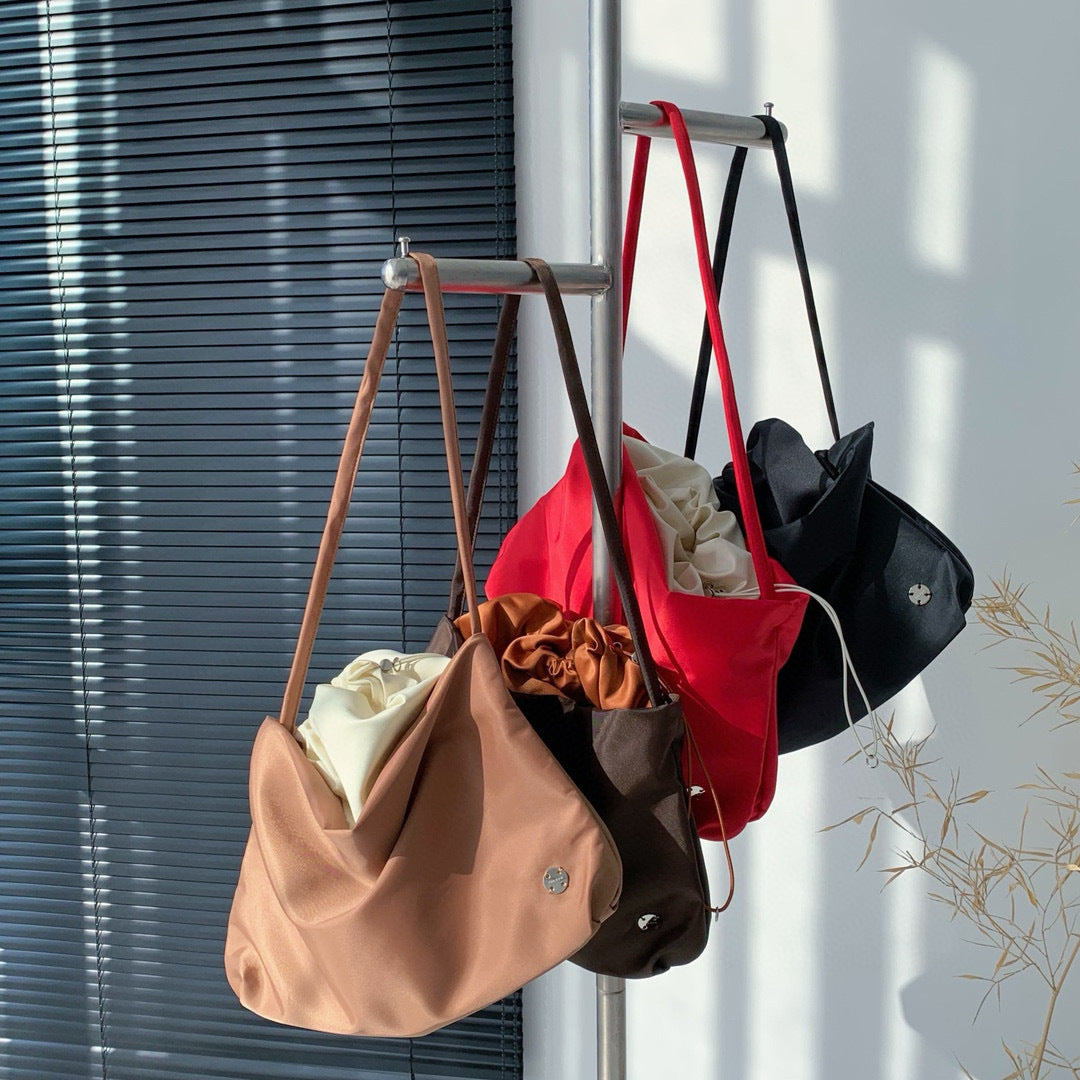 Korean Nylon Cloud High-grade Niche Large Women's Shoulder Bag