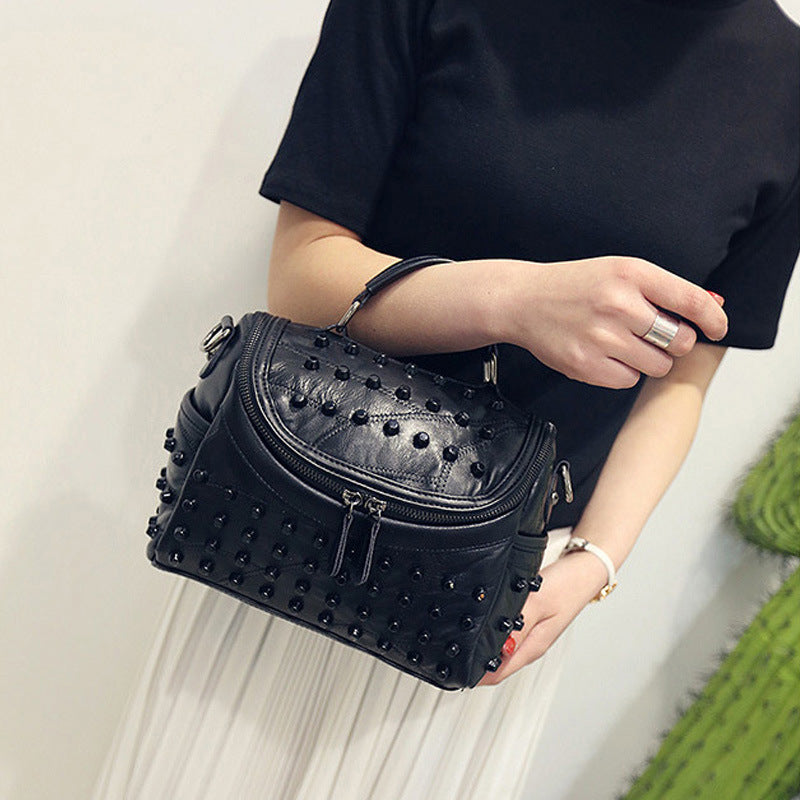 Women's Sheepskin Trendy Rivet Korean Style Soft Leather Women's Shoulder Bag