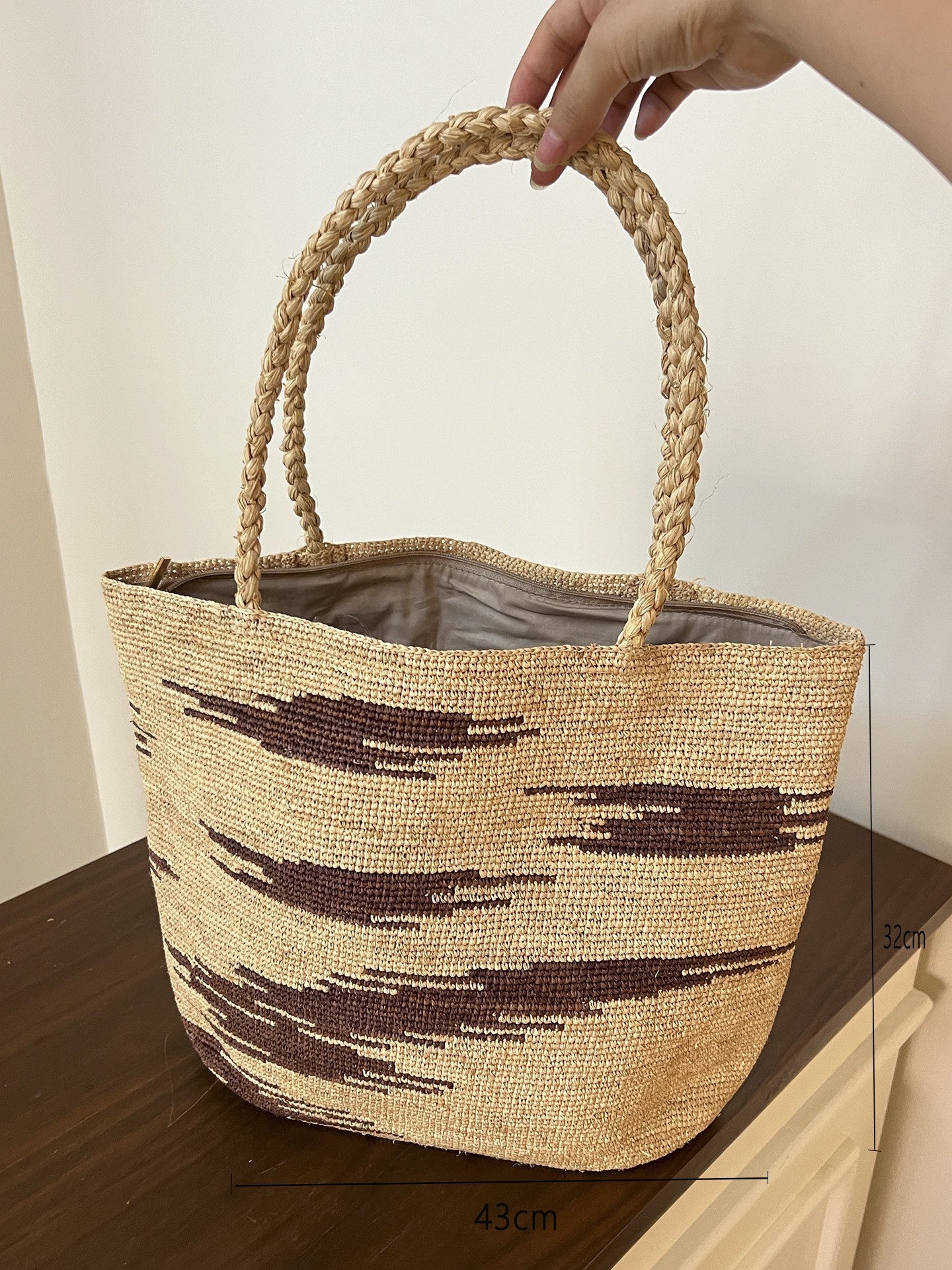 Women's Raffia Woven Summer Seaside Vacation Style Women's Shoulder Bag