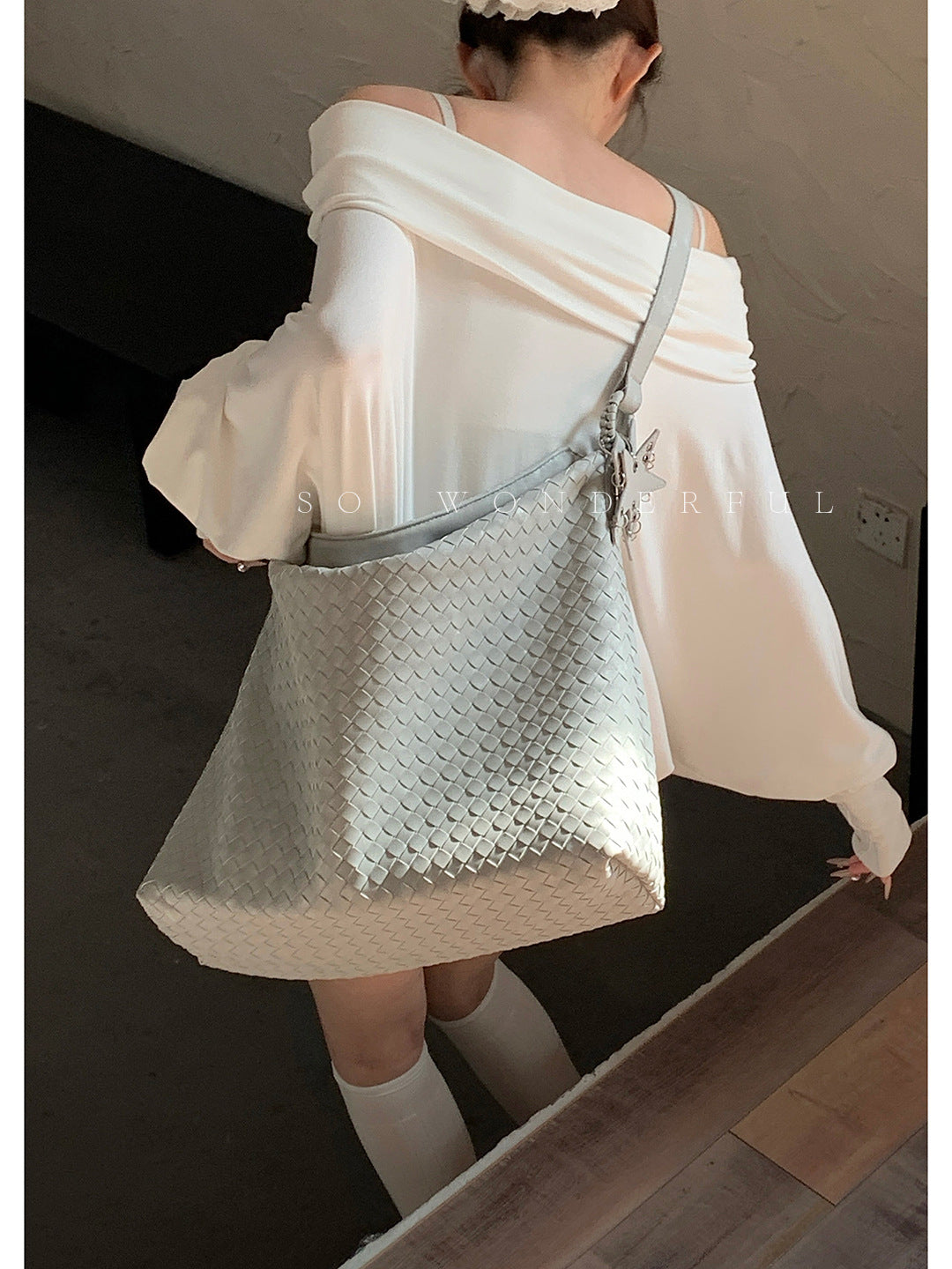 Women's Korean Underarm Commuter Simple Woven Tote Bag