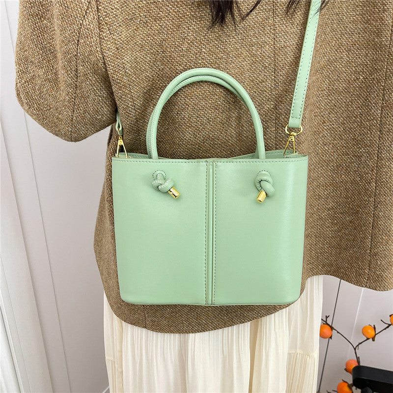 Fashionable High-grade Vintage Knotted Large Capacity Women's Messenger Bag