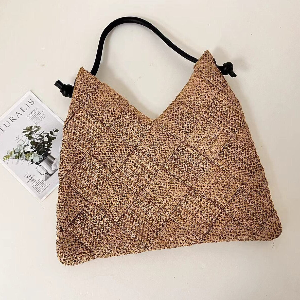 Women's Hollow Cotton Thread Woven Idle Style Portable Seaside Vacation Women's Messenger Bag