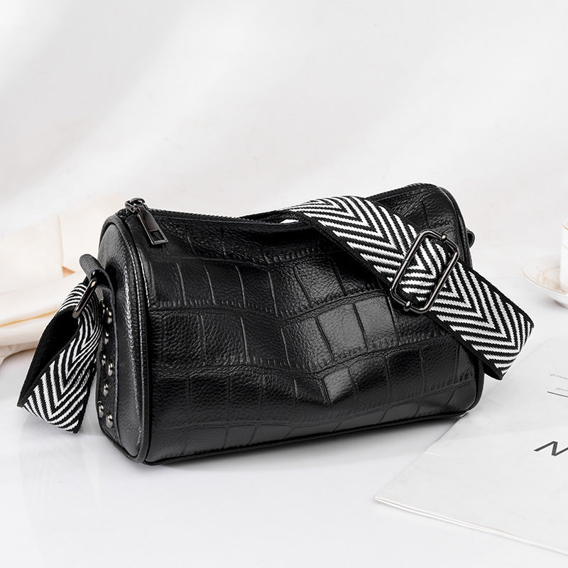 Women's Genuine Leather Boston Pillow Trendy Versatile Women's Messenger Bag