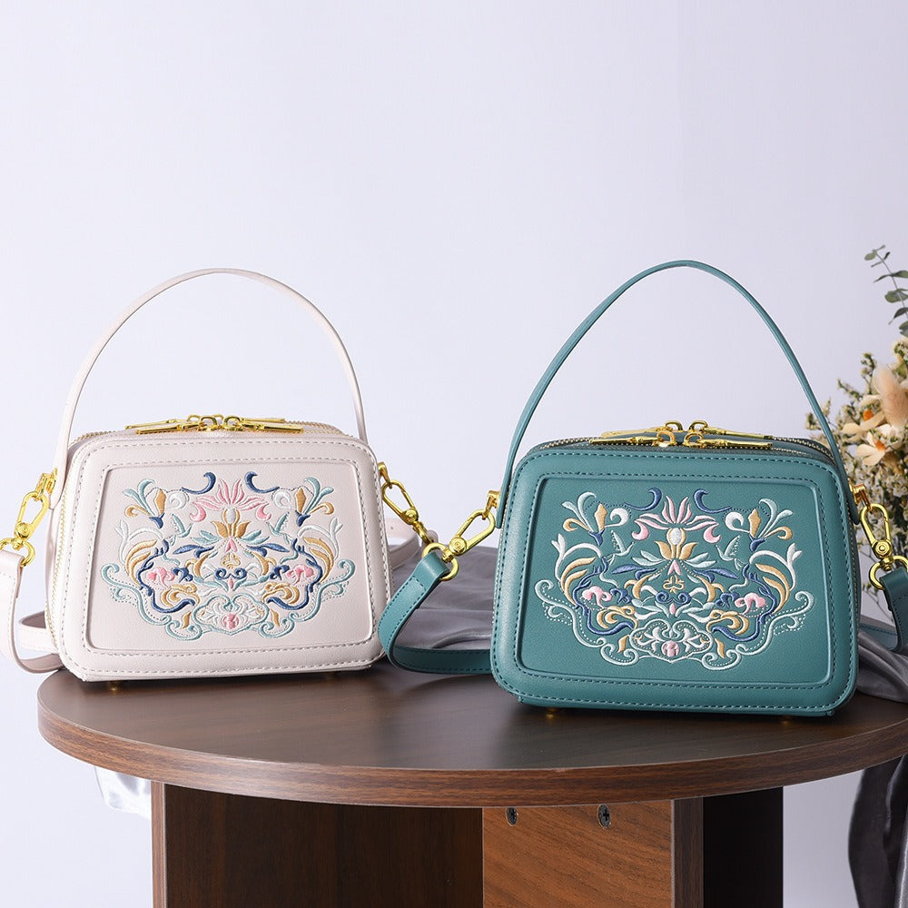 Female Chinese Style Embroidery Hand High Sense Small Square Bags