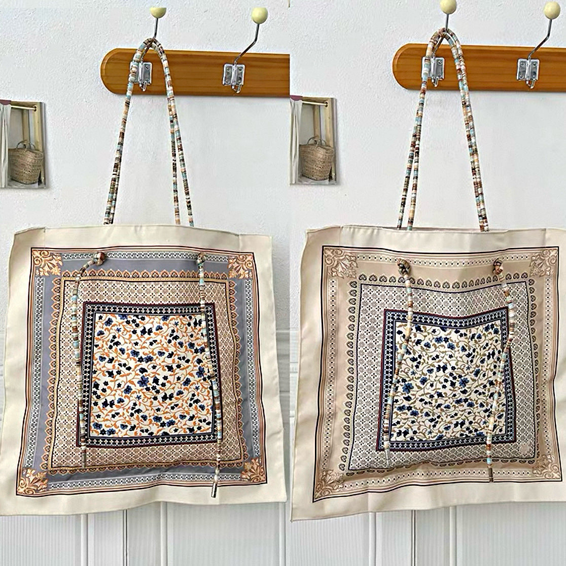 Large Capacity Duplex Printing Elegance Retro Women's Messenger Bag