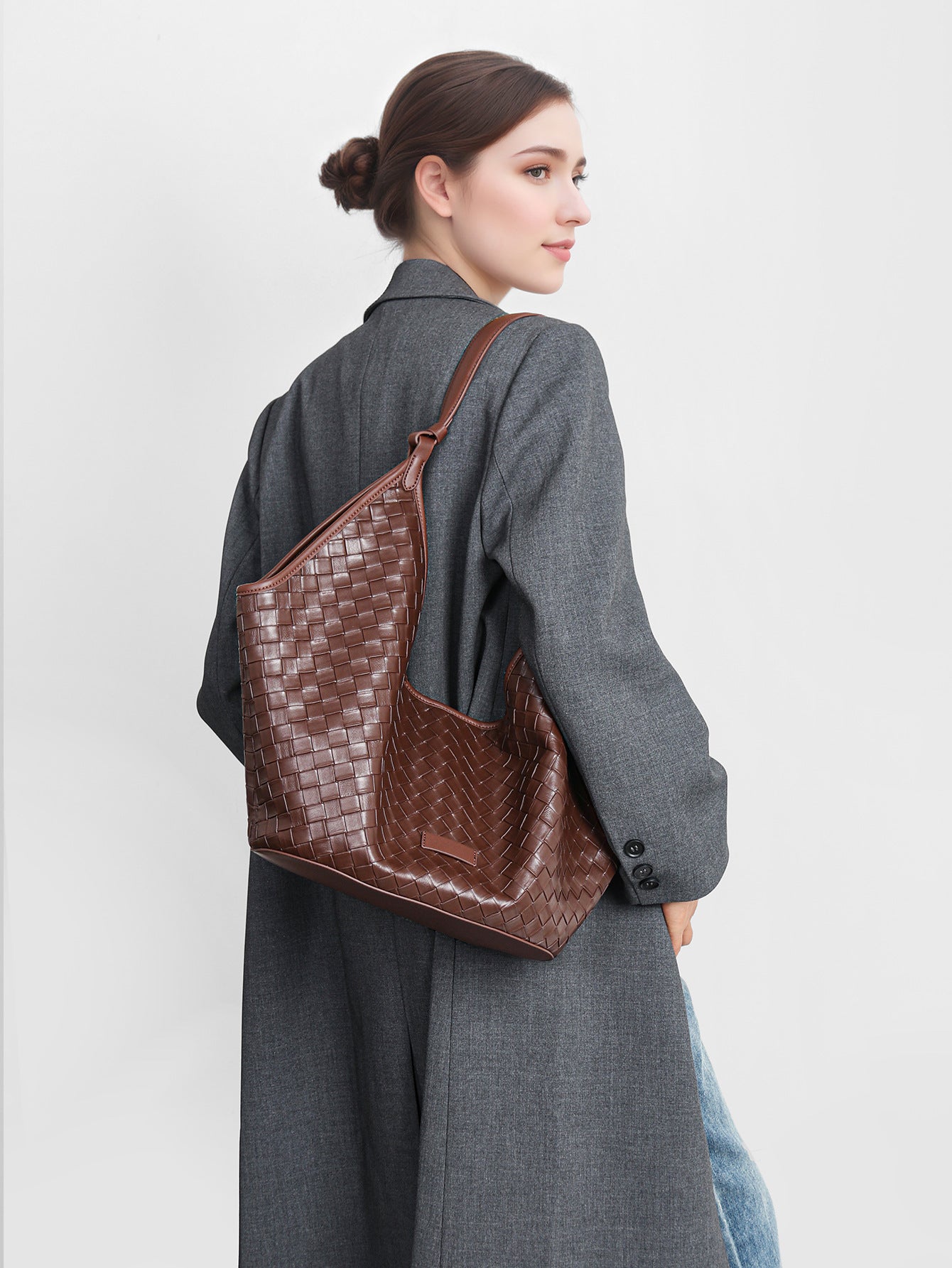Genuine Large Capacity Female Fashionable Stylish Cowhide Woven Pattern Class Women's Leather Bag
