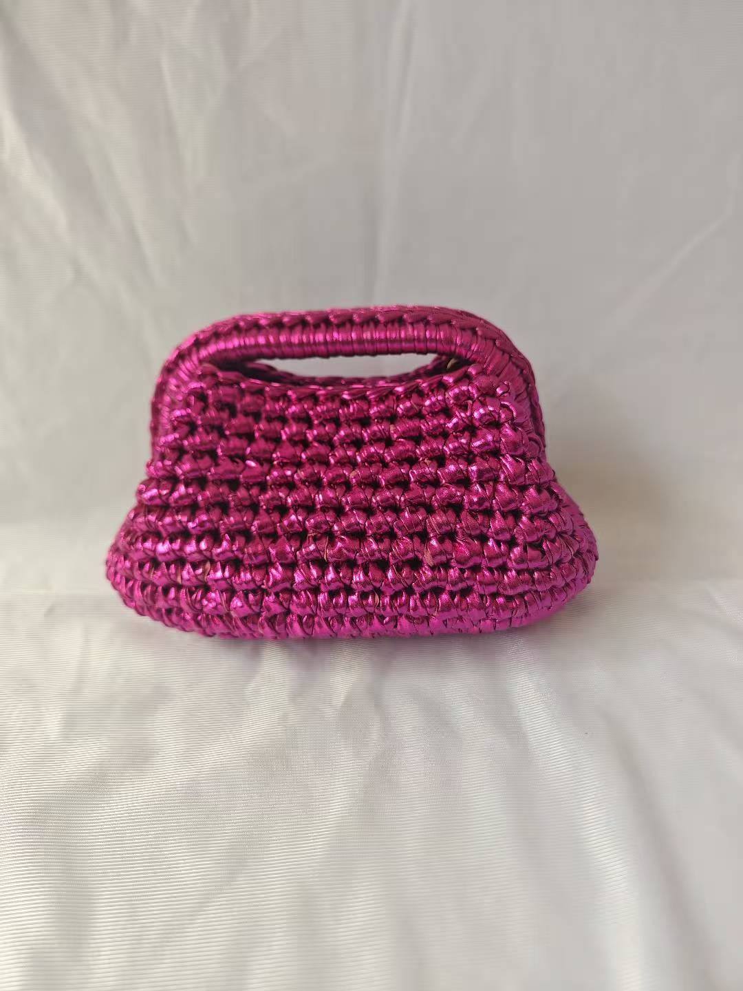 Women's Hand-woven Chain Mini Style Metallic Cloth Women's Handbag