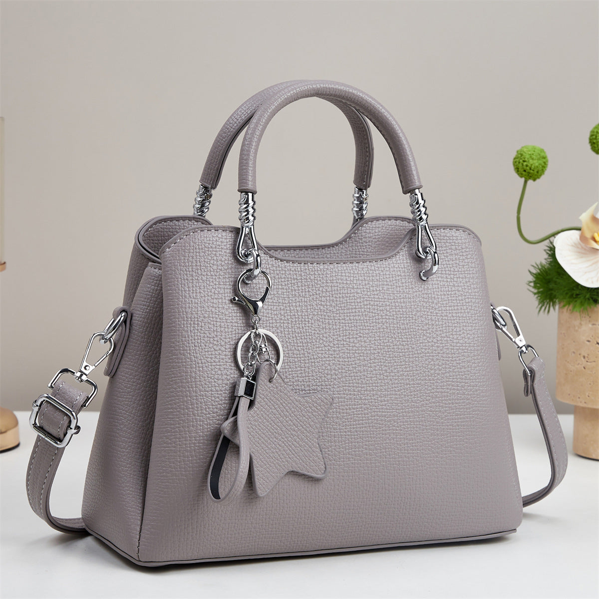 Women's Trendy Advanced Large Capacity Hand Holding Get Pendant Bags