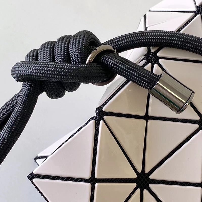 Women's Rhombus Drawstring Life Geometric Fashion Simple Bags