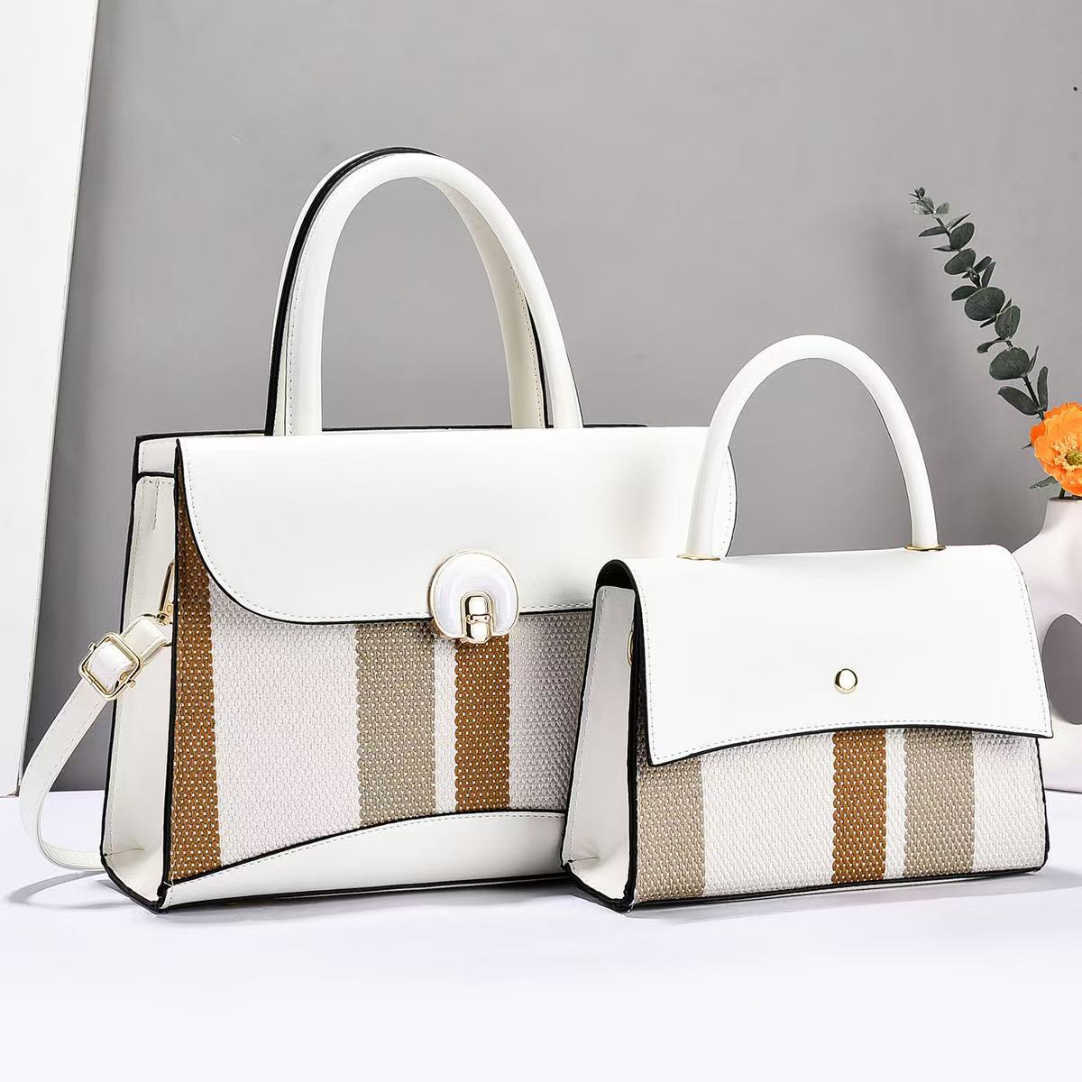 Women's Fashion Color Contrast Personalized Design Simple Large Capacity Portable Women's Handbag