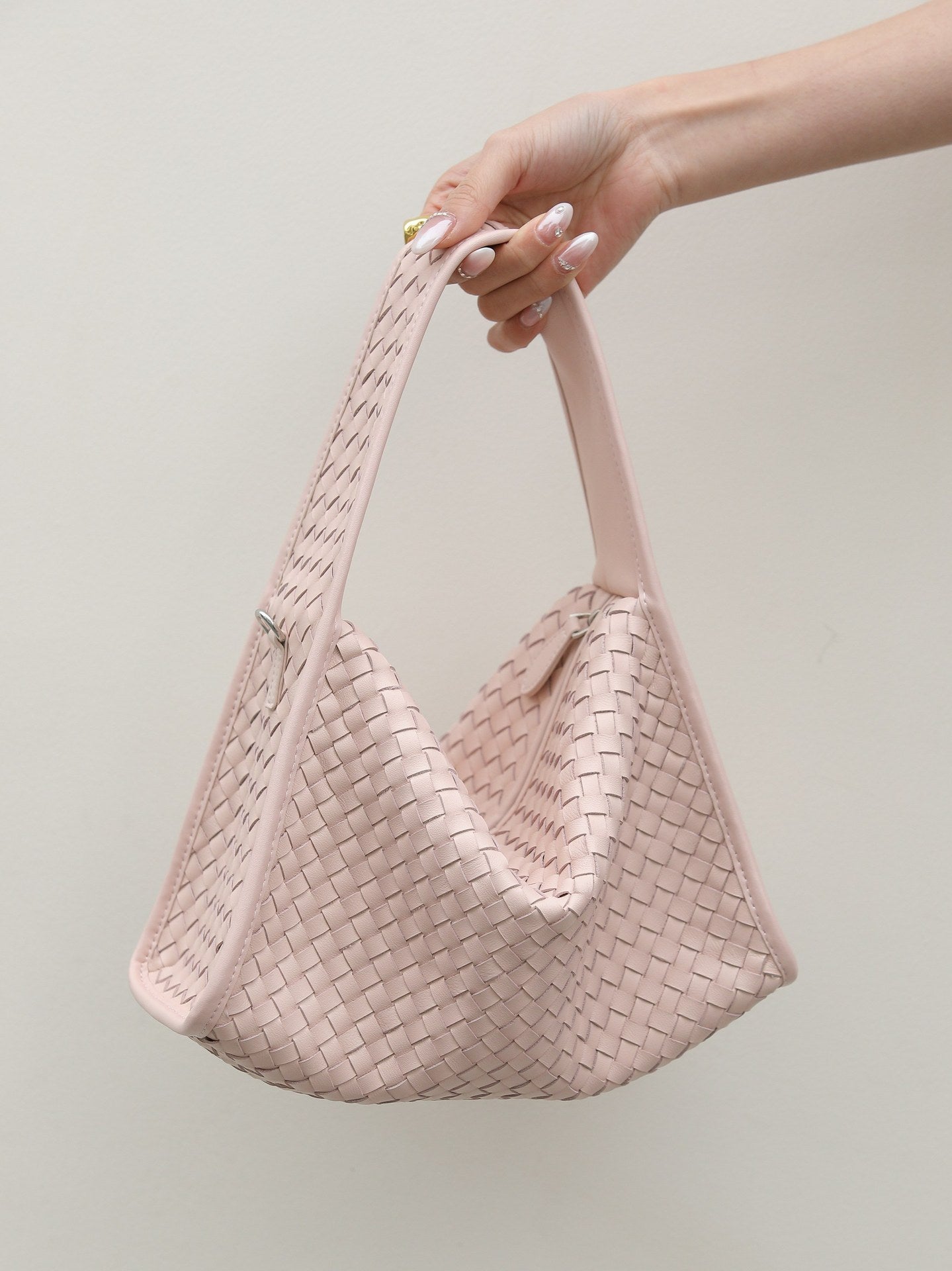 Sheepskin Triangle French Simplicity Loose Woven Underarm Bag