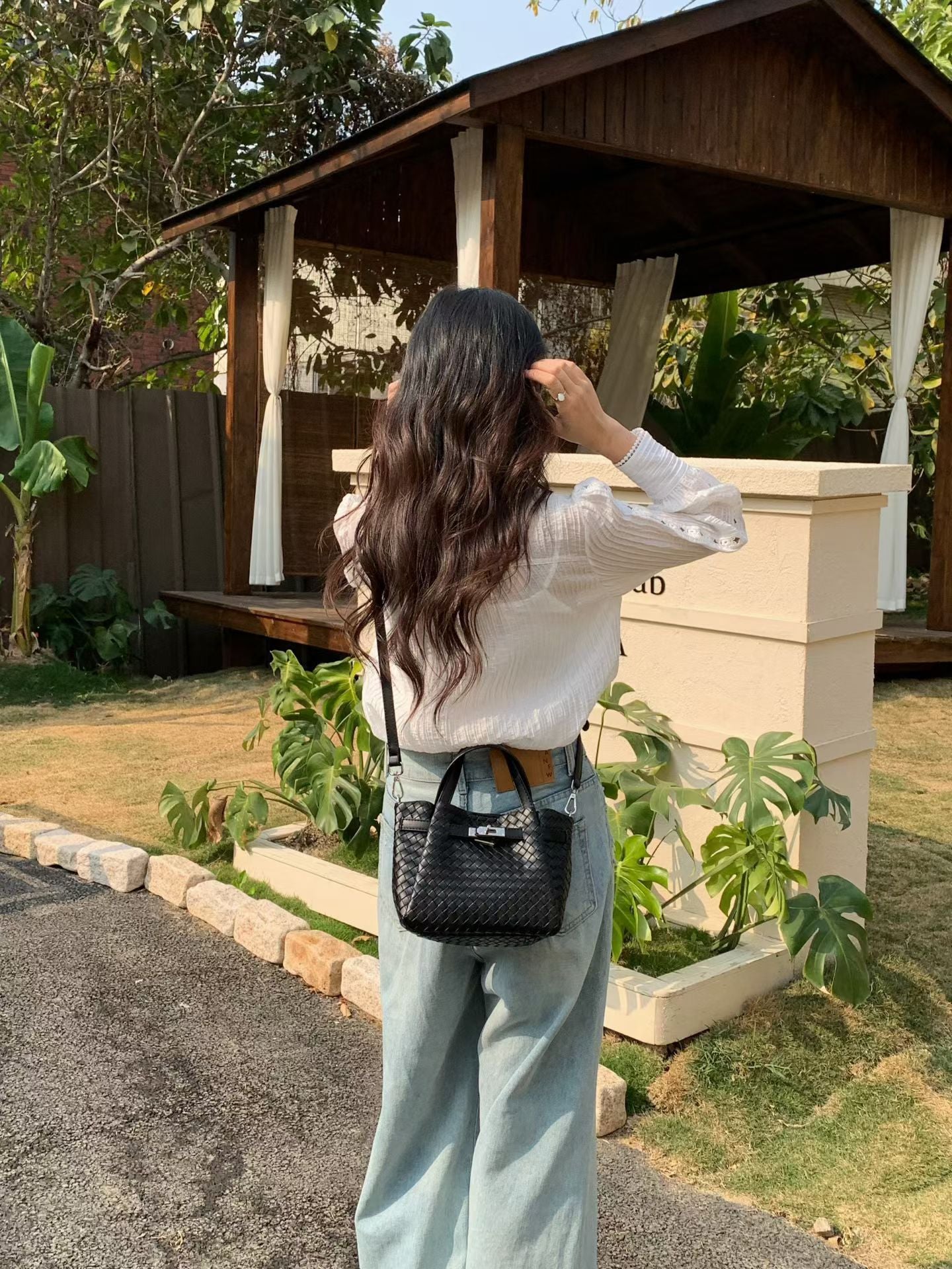 Women's Vintage Woven Pattern Hand Carrying Fashion Women's Handbag