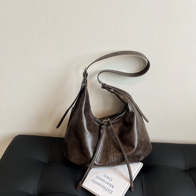 Cool Women's Retro Large Capacity Underarm Women's Shoulder Bag